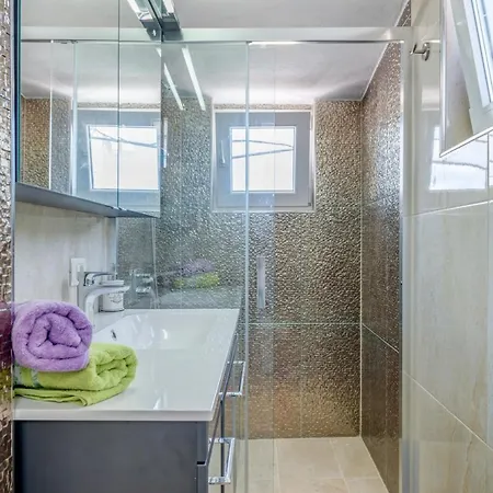 Marin * تروغير