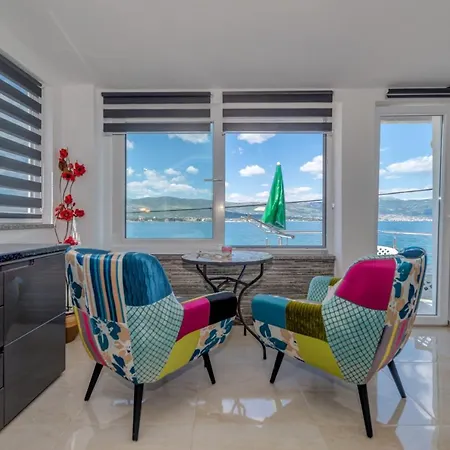 House Marin With 2 10 M From Sea Trogir