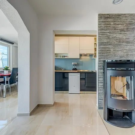 House Marin With 2 10 M From Sea Apartment *