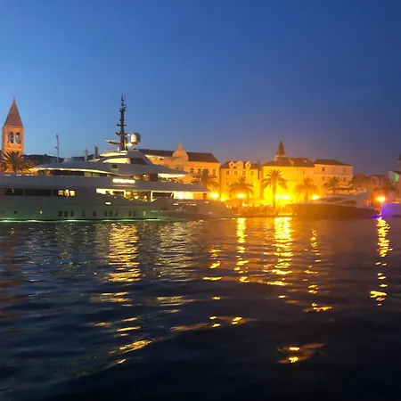 House Marin With 2 10 M From Sea Apartment