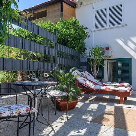 House Marin With 2 10 M From Sea Apartment