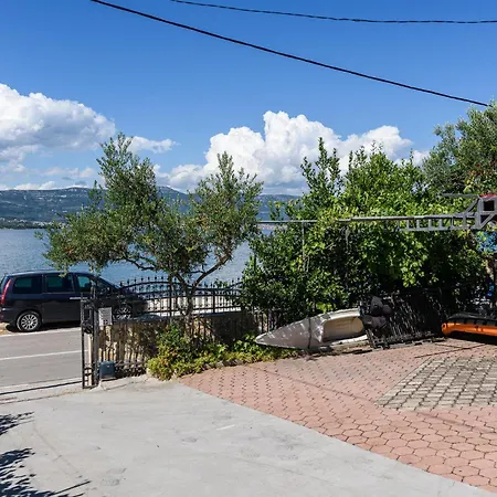 House Marin With 2 10 M From Sea Trogir