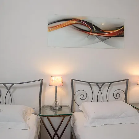 House Marin With 2 10 M From Sea * Trogir