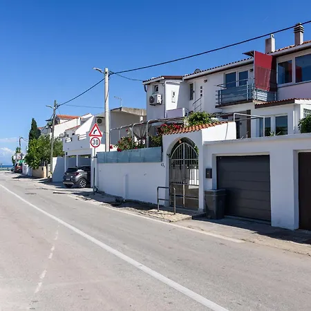 House Marin With 2 10 M From Sea