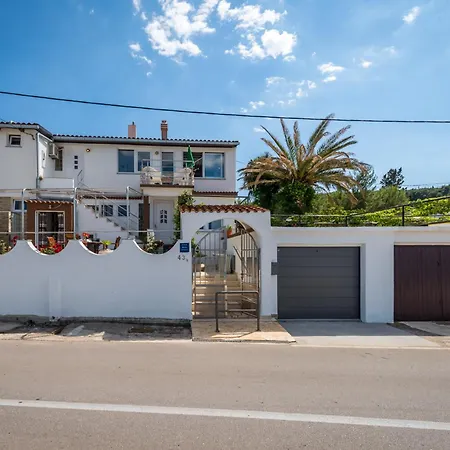 Apartment House Marin With 2 10 M From Sea Trogir