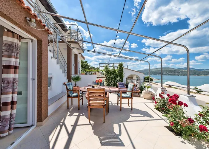 Marin,seaview,terrace With Massage Hot Tube,grill Place,parking تروغير