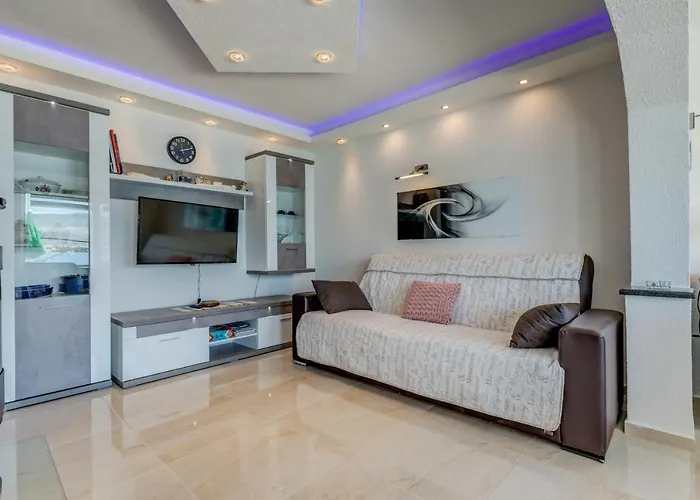 شقة Marin,seaview,terrace With Massage Hot Tube,grill Place,parking تروغير