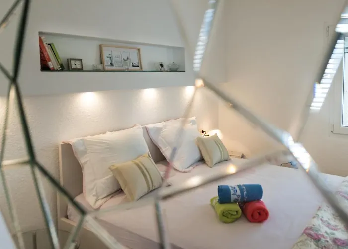 Apartment Marin,seaview,terrace With Massage Hot Tube,grill Place,parking Trogir
