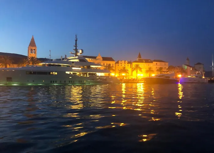 Marin,seaview,terrace With Massage Hot Tube,grill Place,parking شقة