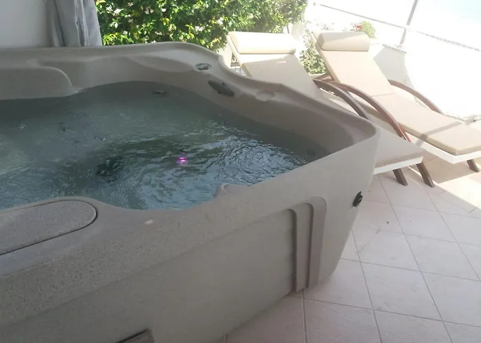 Marin,seaview,terrace With Massage Hot Tube,grill Place,parking *