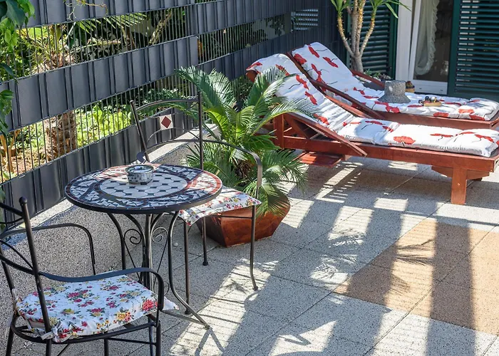 Apartment Marin,seaview,terrace With Massage Hot Tube,grill Place,parking