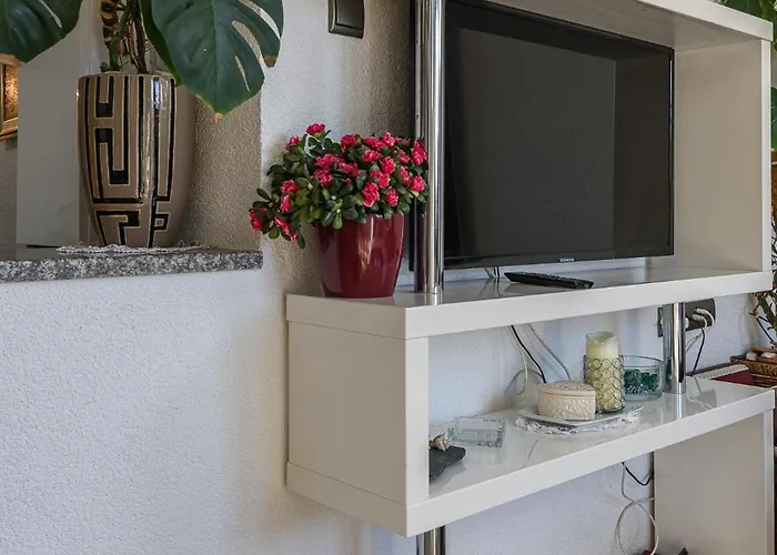 Marin,seaview,terrace With Massage Hot Tube,grill Place,parking