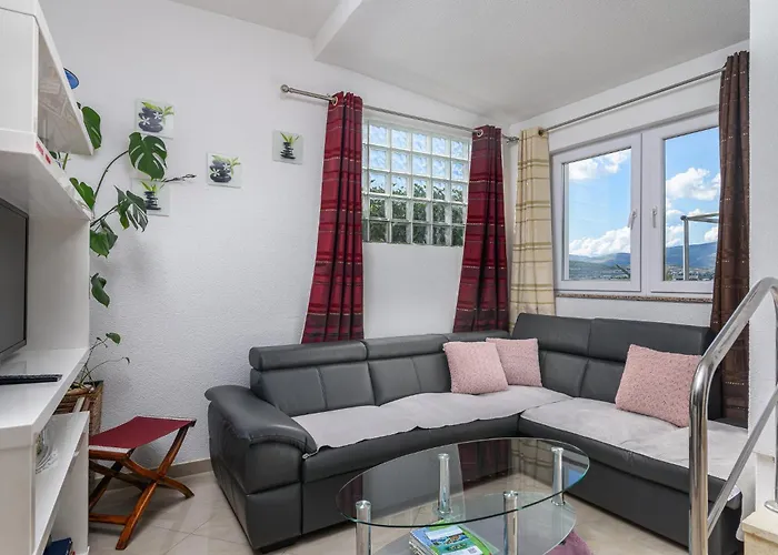 Marin,seaview,terrace With Massage Hot Tube,grill Place,parking Apartment