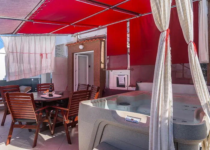 شقة Marin,seaview,terrace With Massage Hot Tube,grill Place,parking