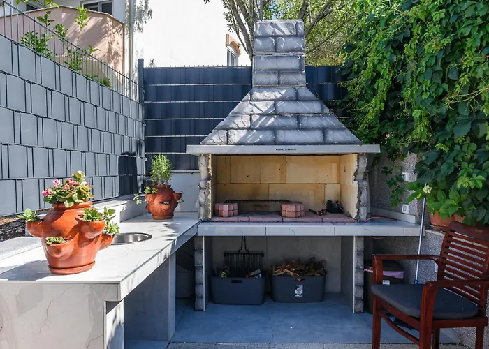 شقة Marin,seaview,terrace With Massage Hot Tube,grill Place,parking تروغير