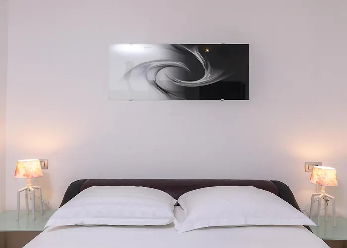 Marin,seaview,terrace With Massage Hot Tube,grill Place,parking تروغير